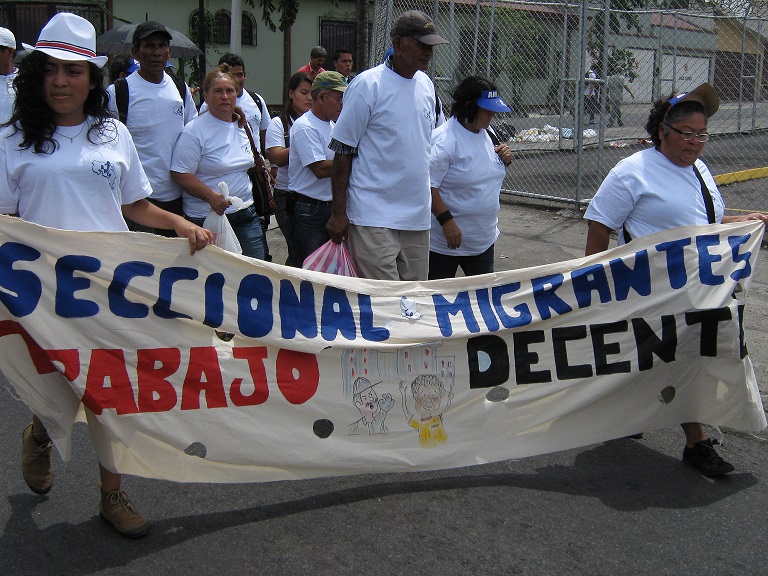 Trabajadores migrantes participan en el día del trabajador y trabajadora. El CDL de Costa Rica formo parte de la marcha.