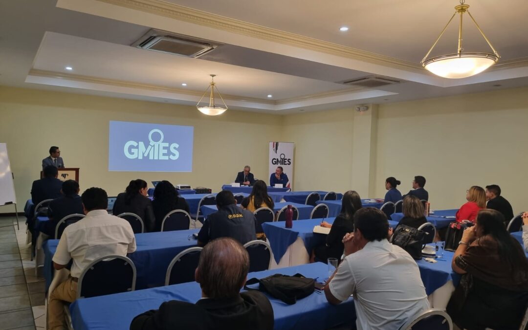 Taller sobre derechos laborales y Migración en El Salvador, compartido con jueces, juezas, fiscales y procuradores/as