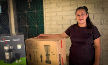 GMIES impulsa la autonomía económica de mujeres emprendedoras con la entrega de Capital Semilla en Chalatenango